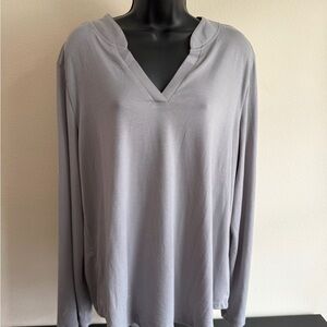 Gray V-Neck Long Sleeve Top